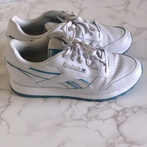 Women’s Gently Worn Reebok Sneakers Size 7.5